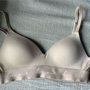 PINK Victoria's Secret Wireless Bra Beige 32A